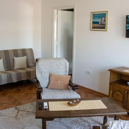 Appartamento Dvosoban Stan U Strogom Centru Kruševac Esterno foto