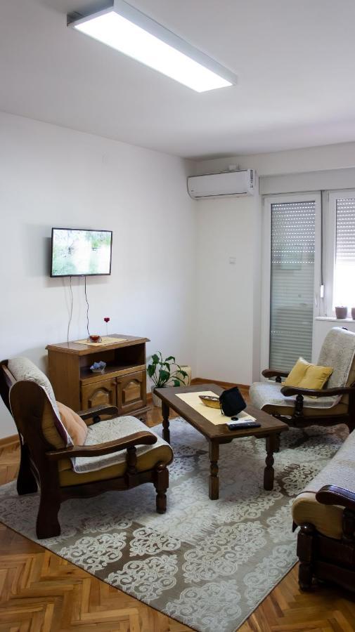 Appartamento Dvosoban Stan U Strogom Centru Kruševac Esterno foto